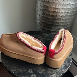 UGG TAZZ Suede Platform Slippers - sold out in stores EU 40 US 8
